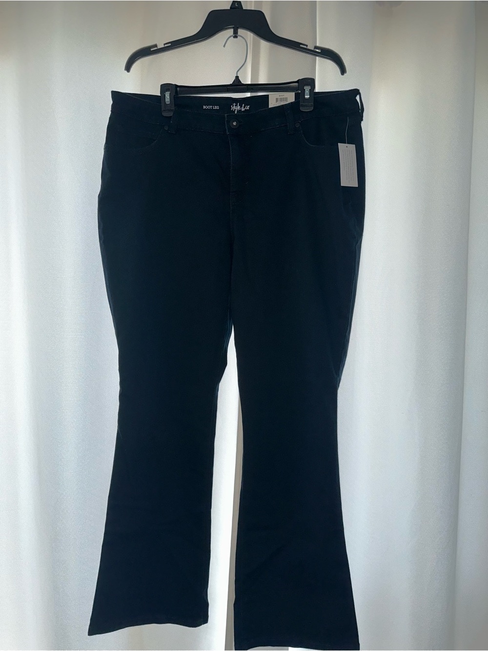 Style & Co. Women’s Plus Bootcut Jeans with Floral Embroidered Pockets 18W Black - Picture 4 of 7